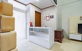 Reddoorz Plus Near Cilandak Town Square 2